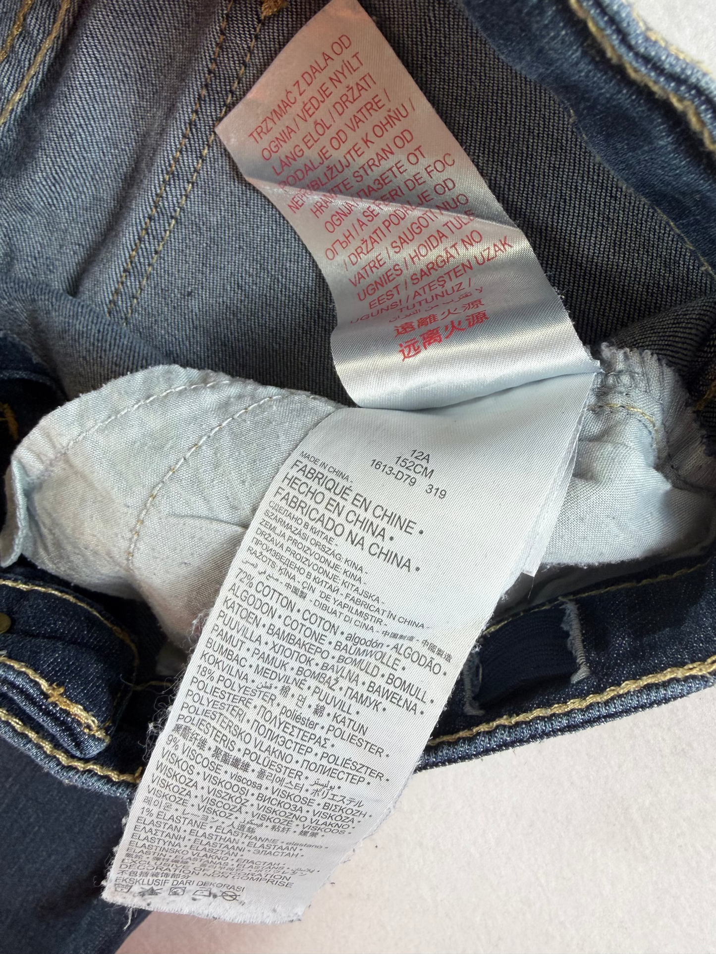 Levi Strauss & Co 711 női skinny farmernadrág