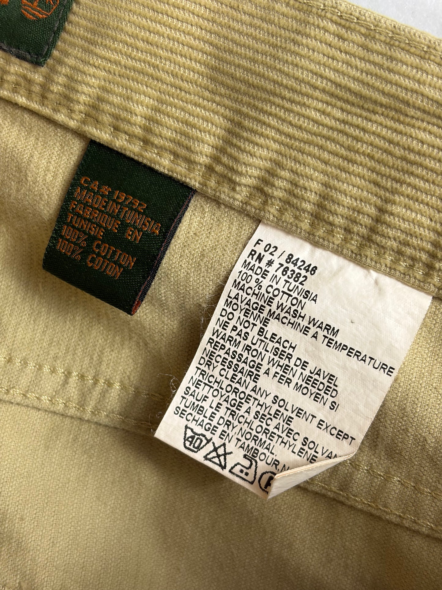Pantaloni drepți Timberland din velur