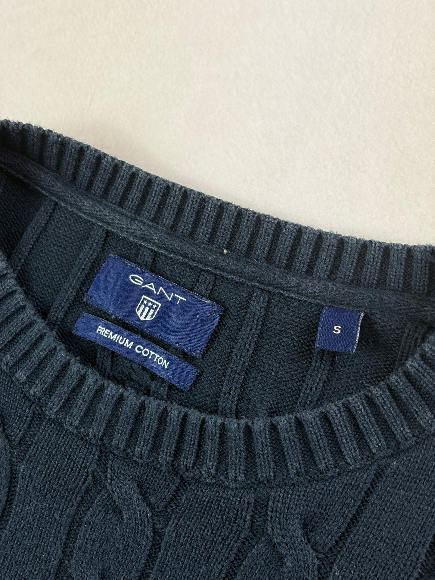 Pulover GANT tricotat în stil Cableknit
