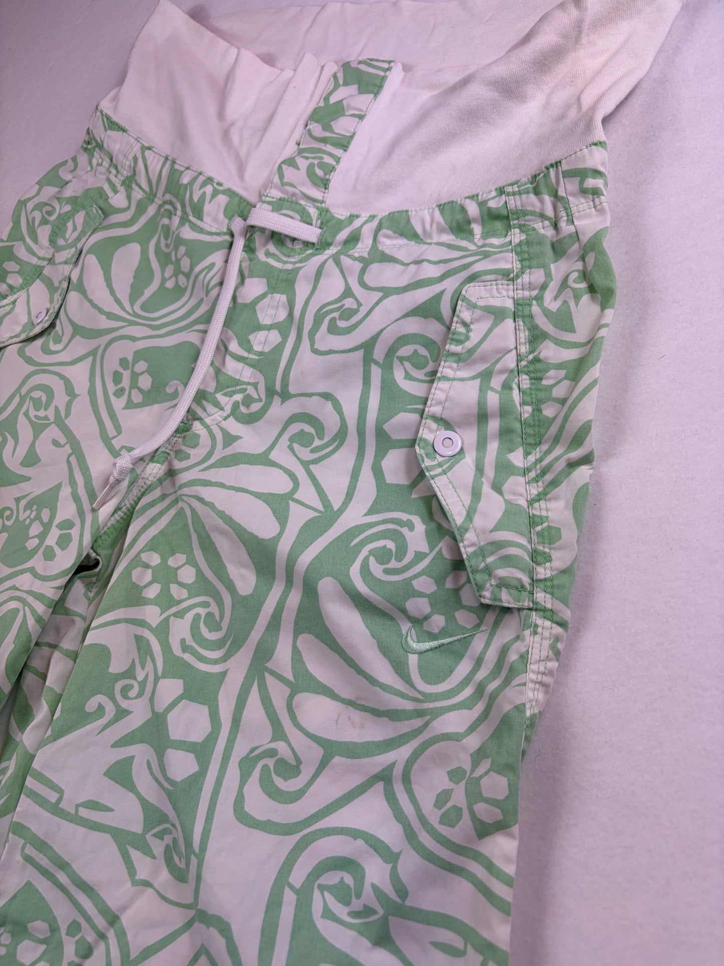 Vintage Nike Women's Pregnant Shorts
