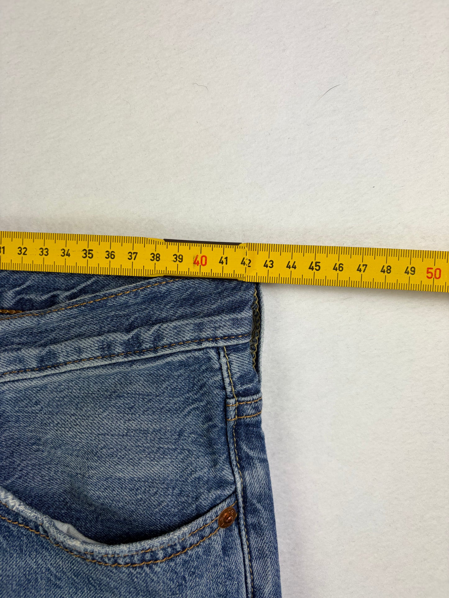 Vintage Levi Strauss & Co szaggatott női farmer