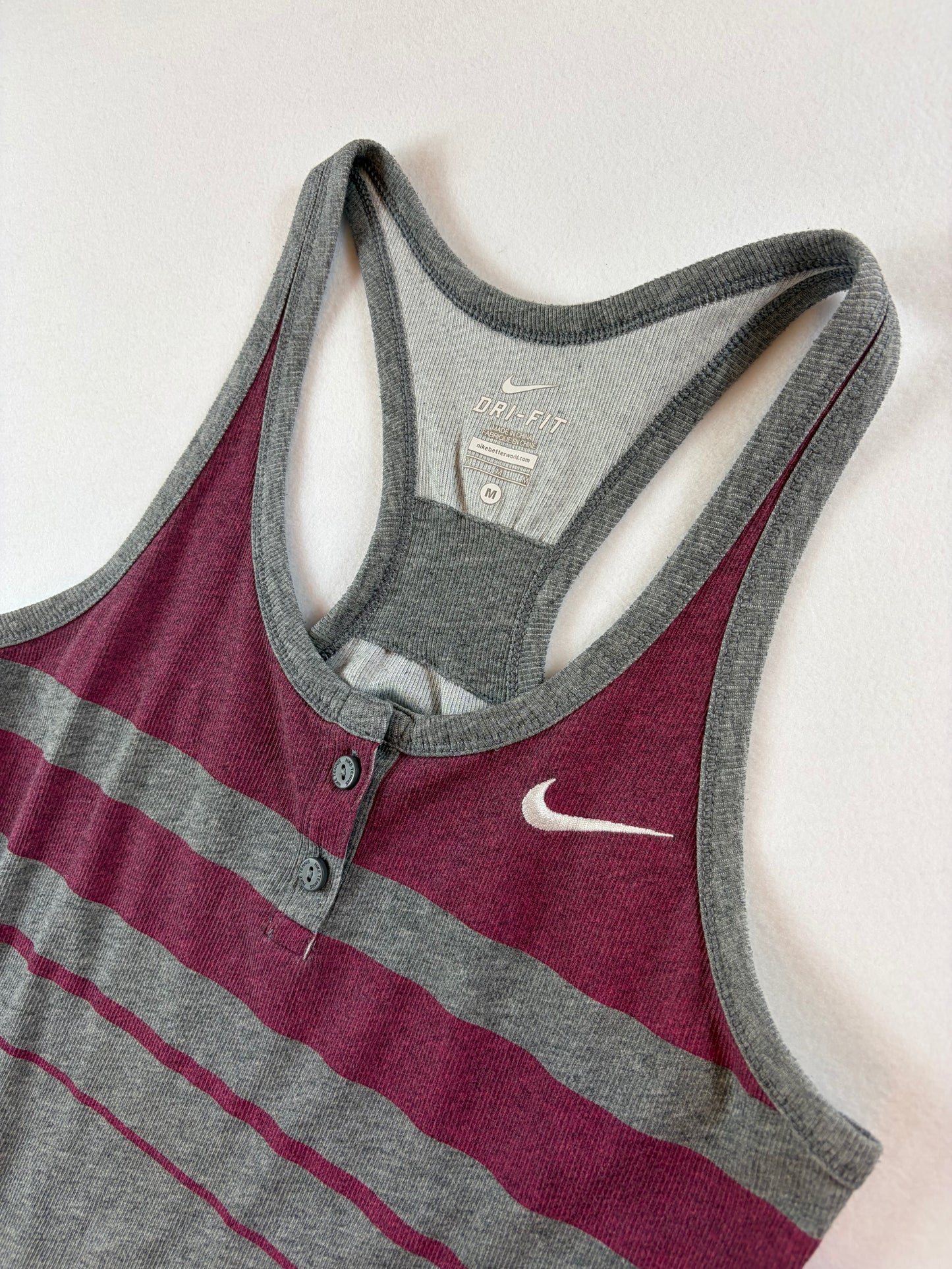 Bluză Nike Dri-Fit pentru femei