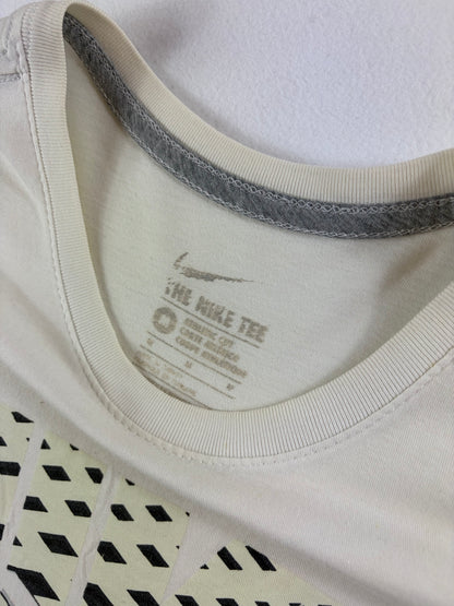 Nike „Fűzős Mintás” Póló