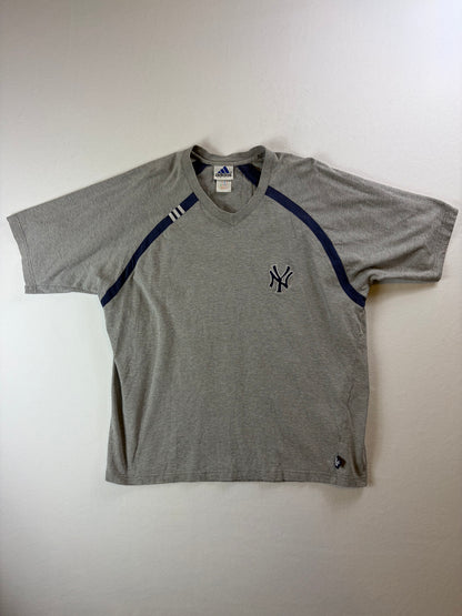 Vintage Adidas x New York Yankees x MLB T-Shirt
