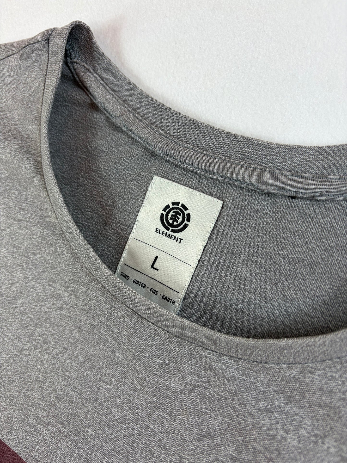 Element póló