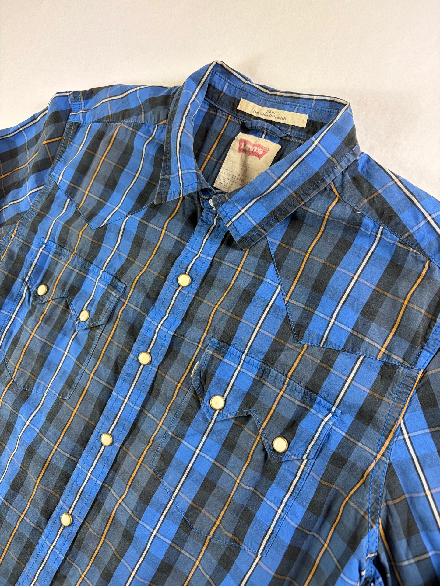 Levi's ing