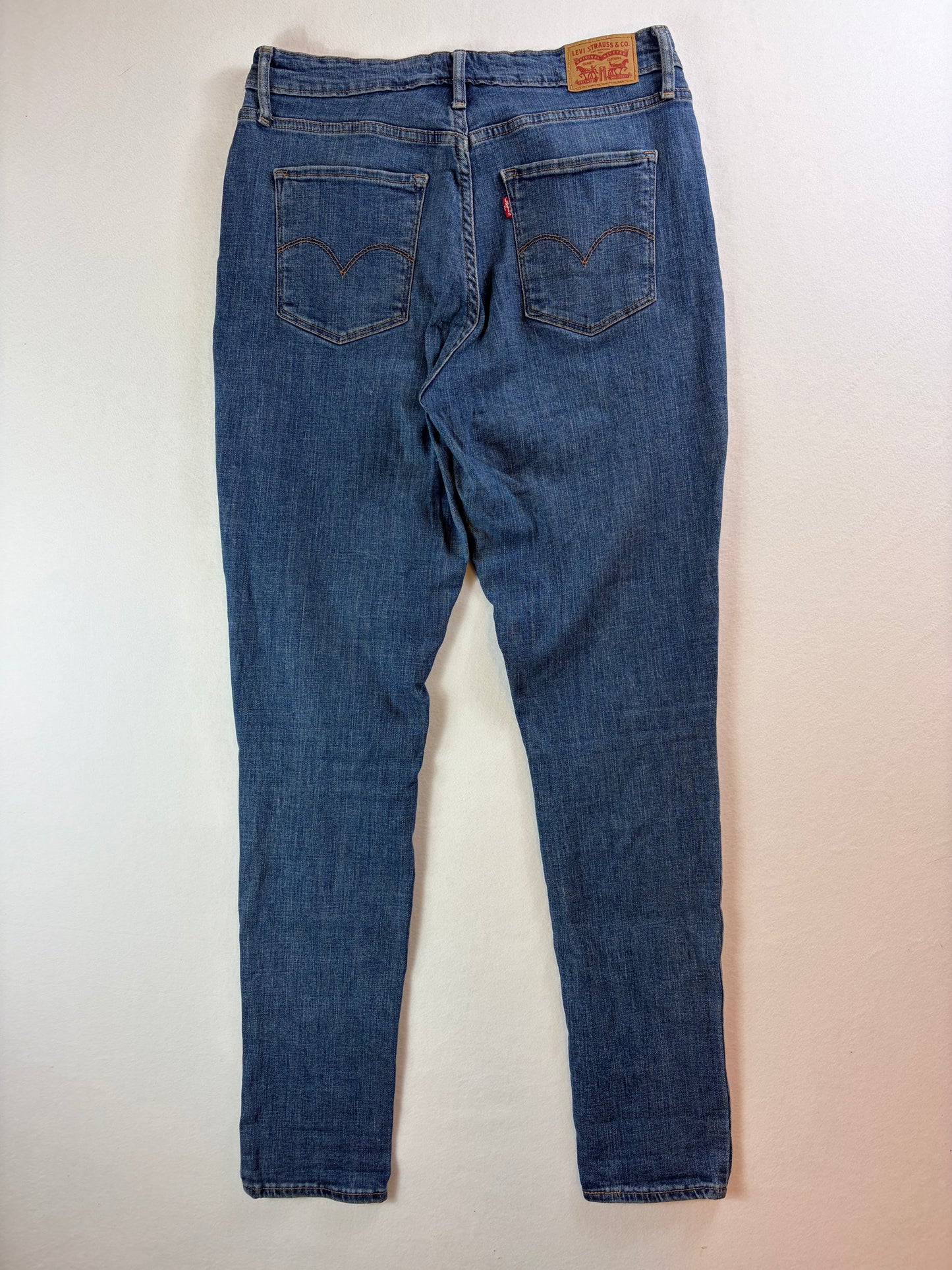 Levi Strauss & Co 721 női magas derekú skinny farmer