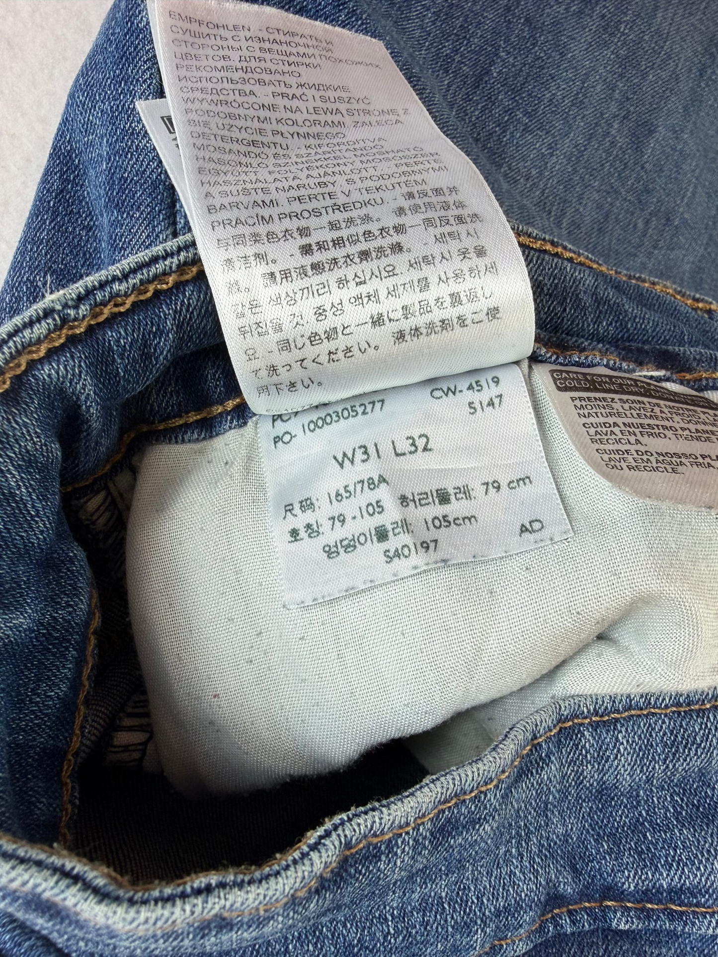 Levi Strauss & Co 721 női magas derekú skinny farmer
