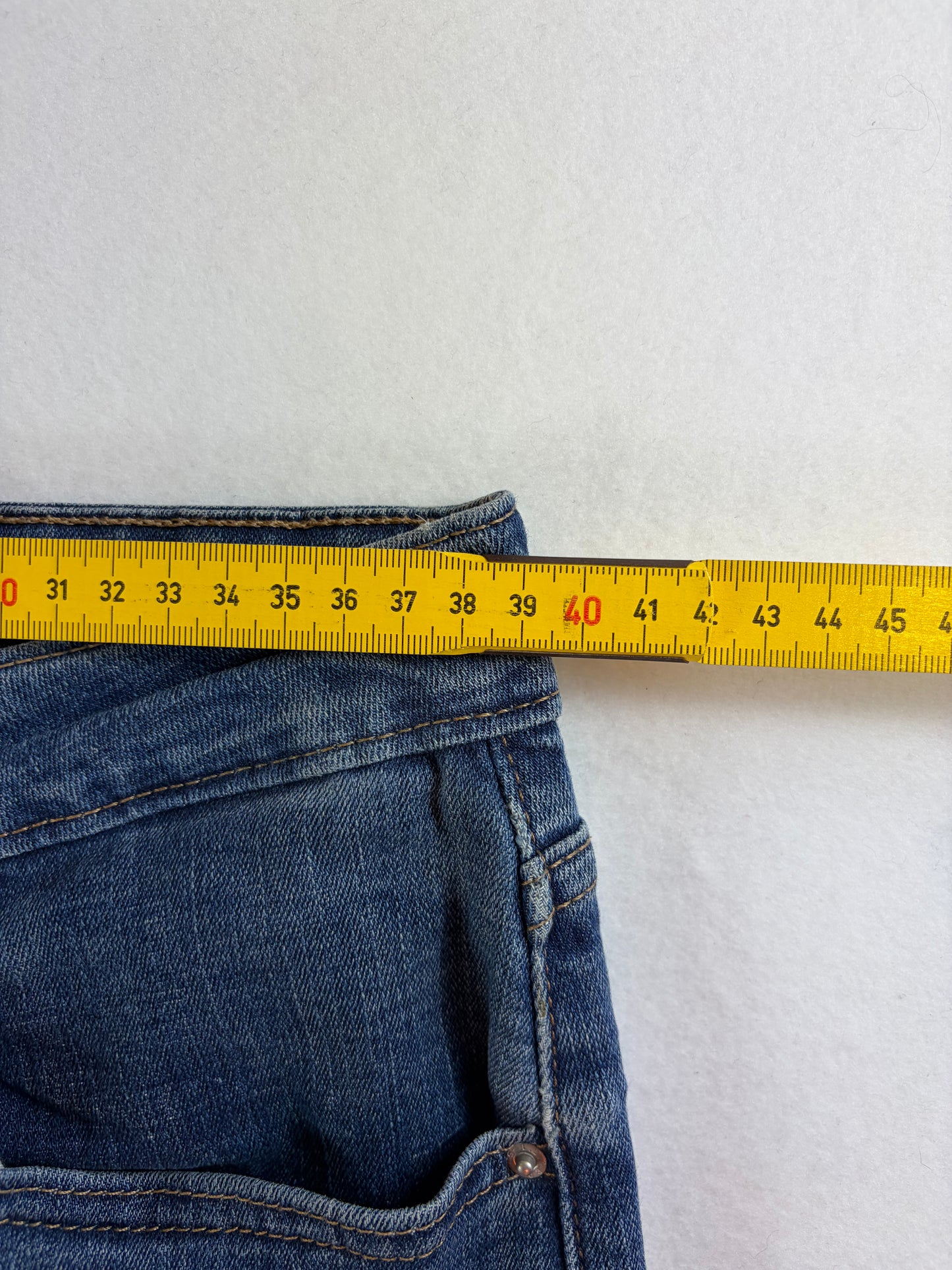 Levi Strauss & Co 721 női magas derekú skinny farmer