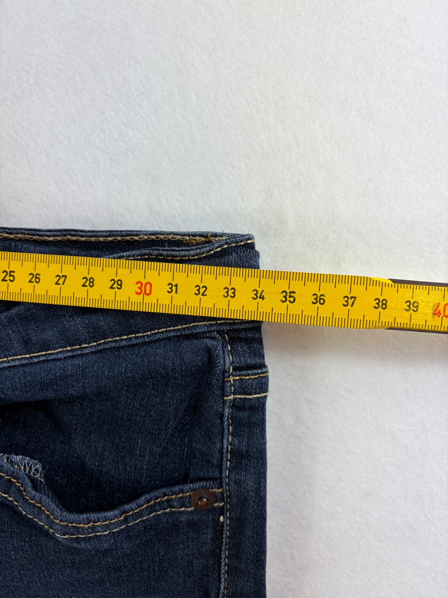 Levi Strauss & Co 711 női skinny farmernadrág