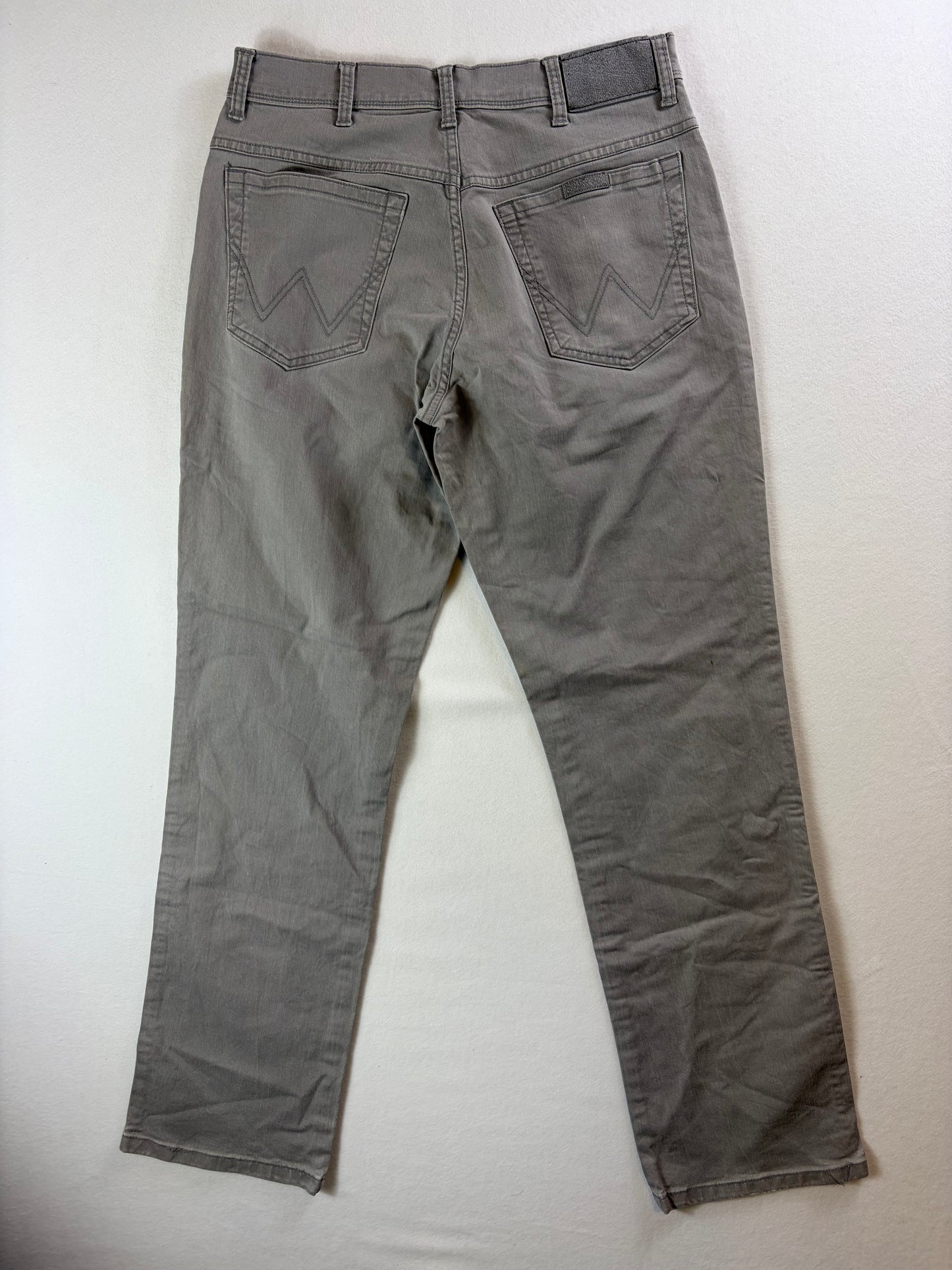 Wrangler egyenes, karcsúsított farmernadrág