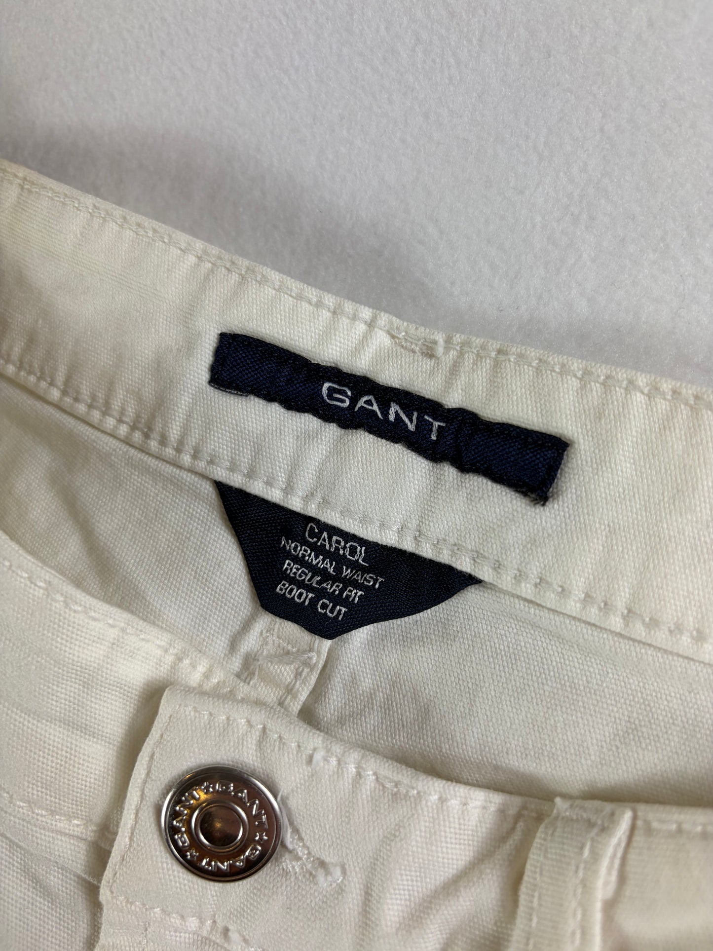 Pantaloni evazați GANT pentru femei