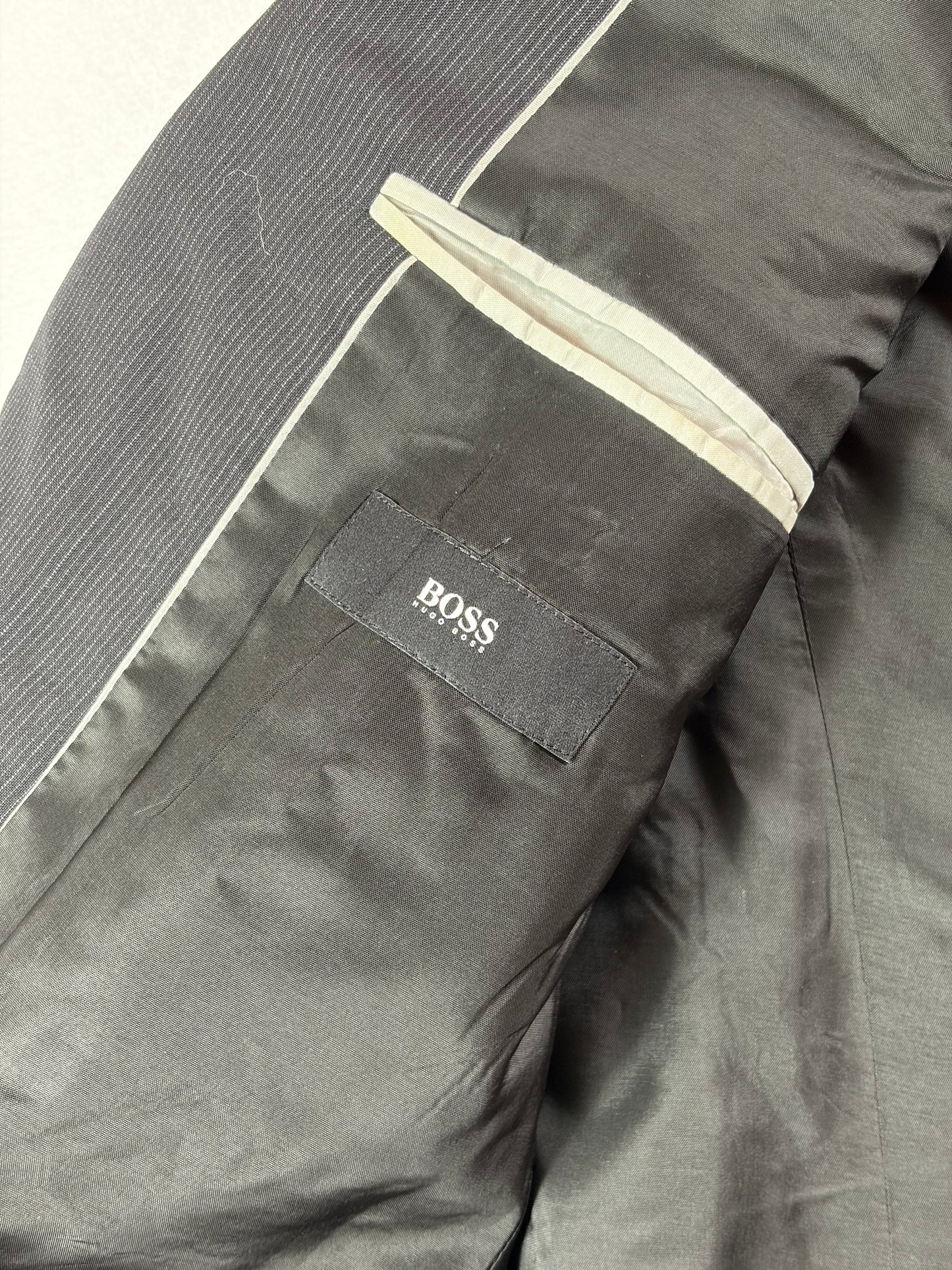 Sacou costum Hugo Boss
