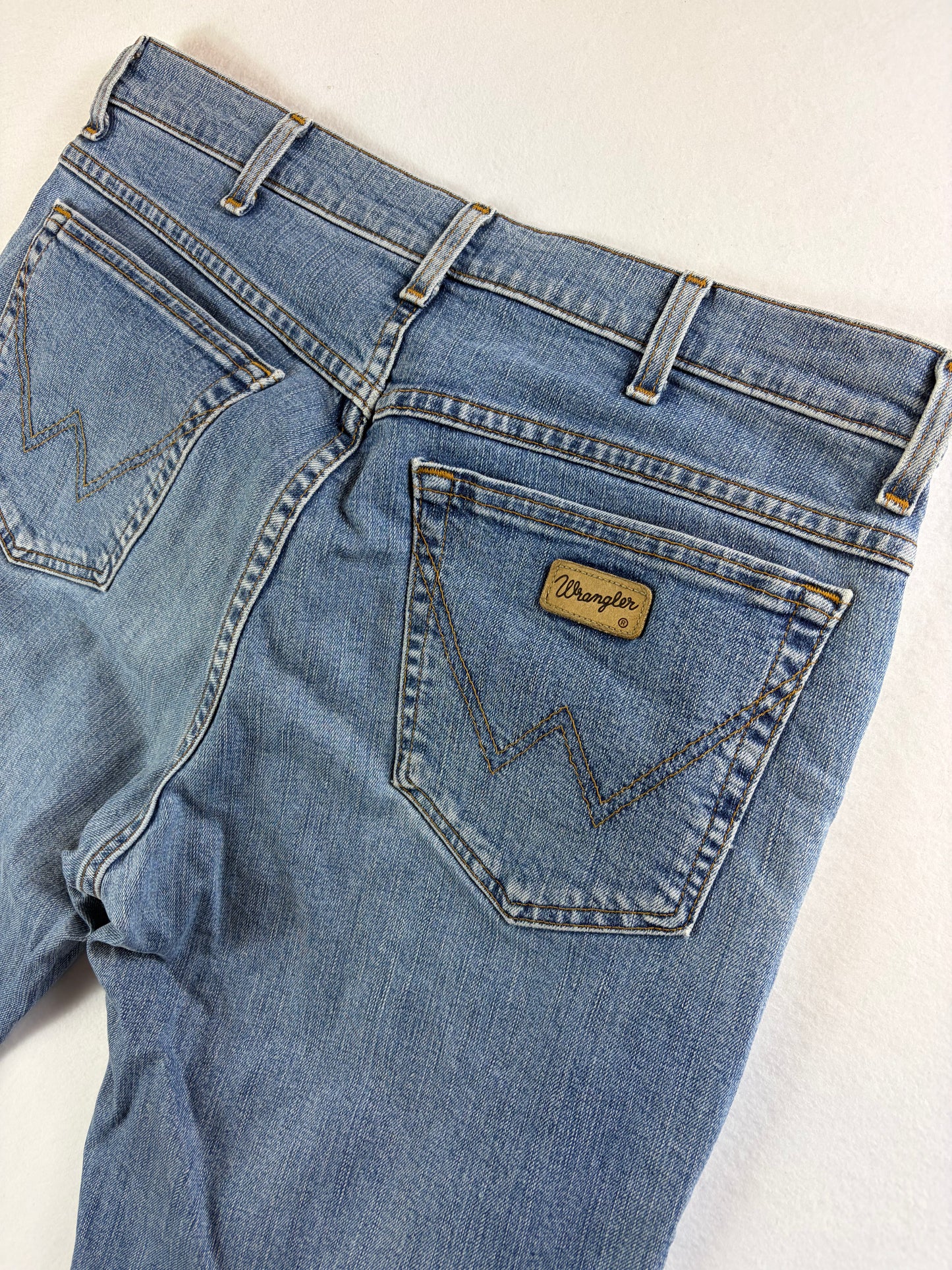 Blugi Wrangler Texas Stretch