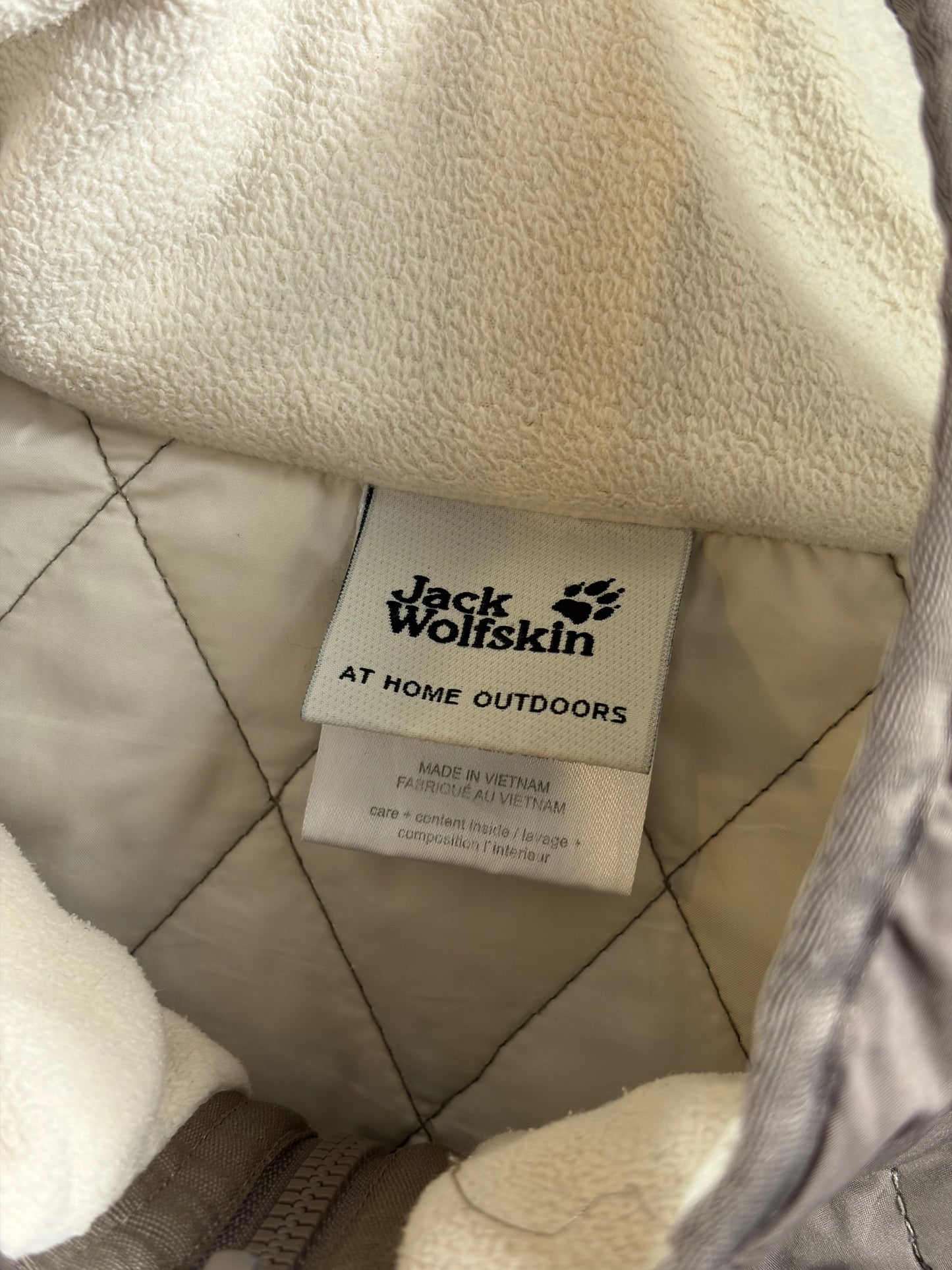 Geacă matlasată Jack Wolfskin pentru femei