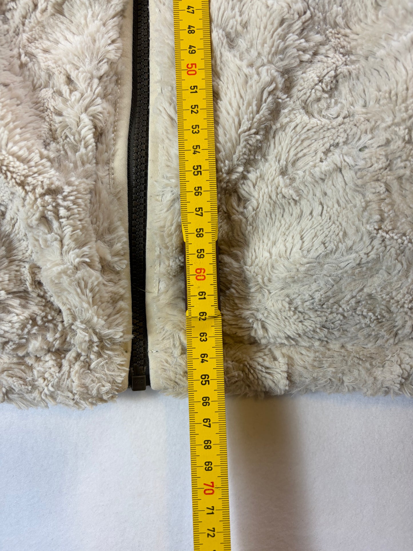Jachetă The North Face reversibilă din fleece/matlasată pentru femei