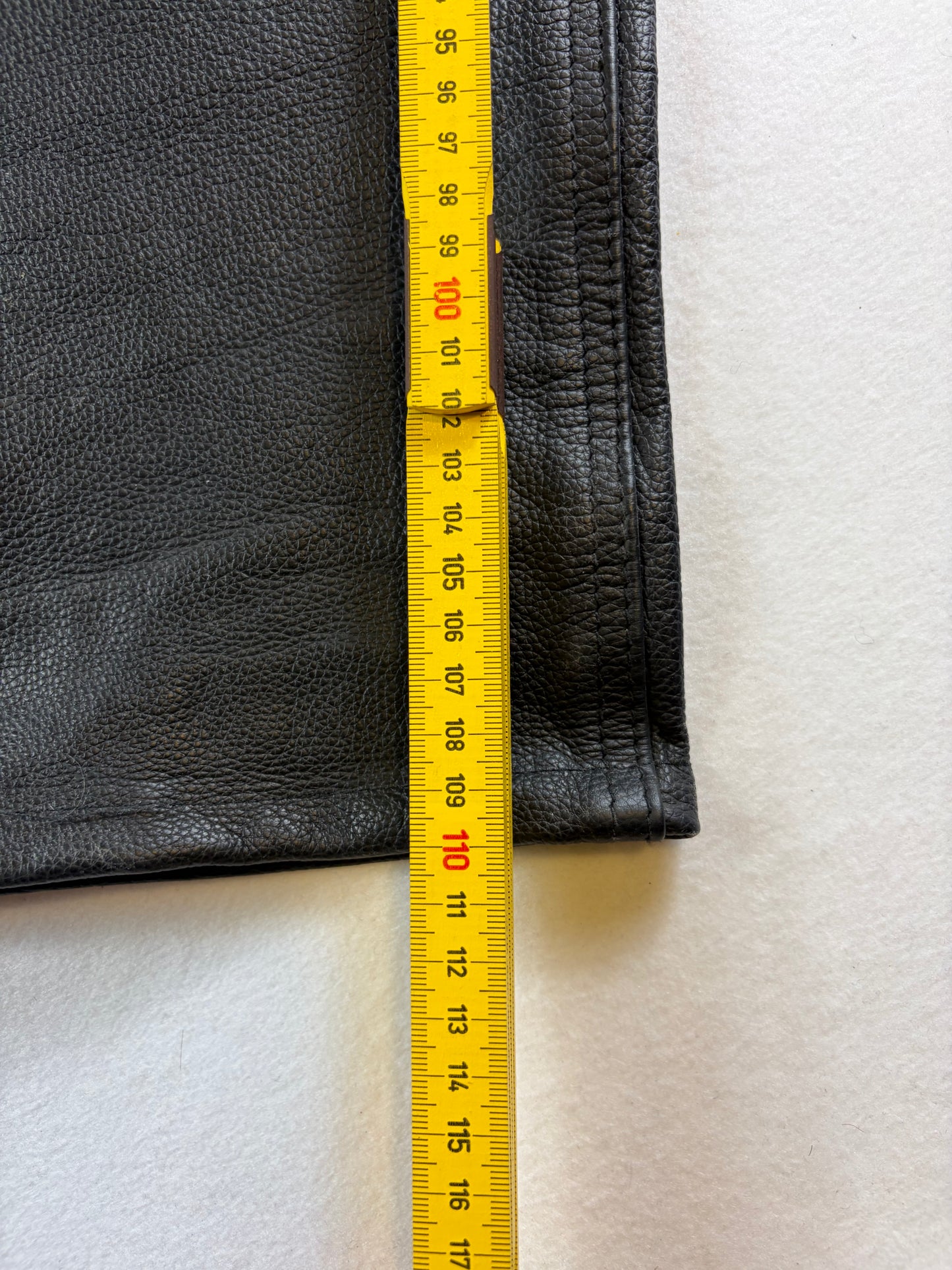 Pantaloni de motociclist din piele groasă, stil vintage