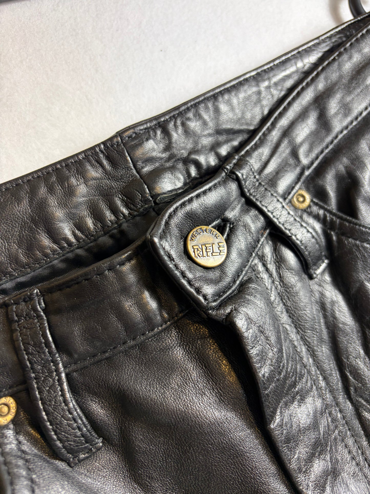 Pantaloni din piele Rifle, stil vintage