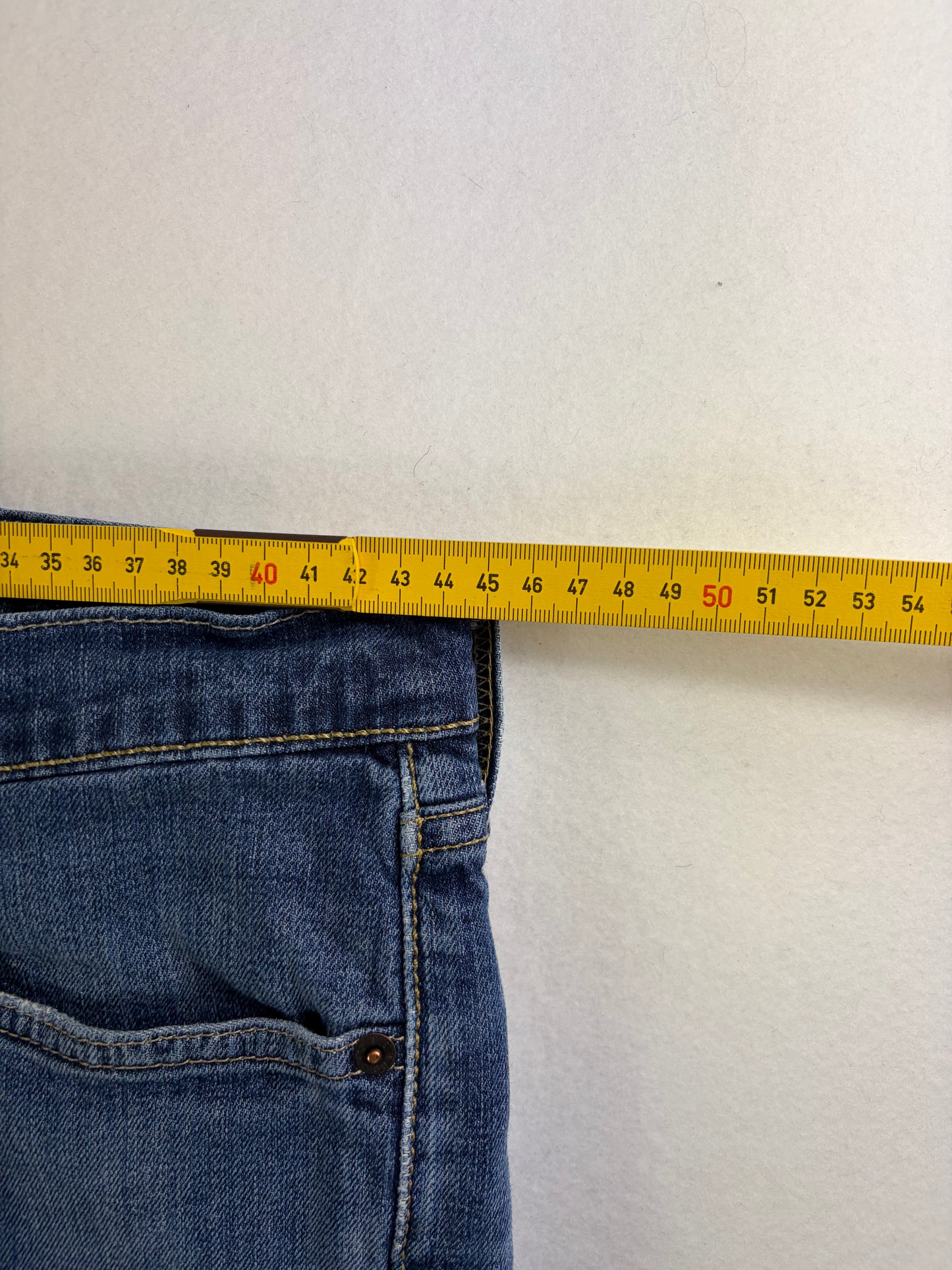 Levi Strauss & Co 501-es farmernadrág