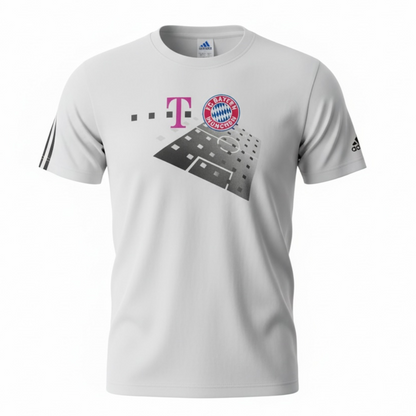 Vintage Adidas x FC Bayern München Football T-Shirt